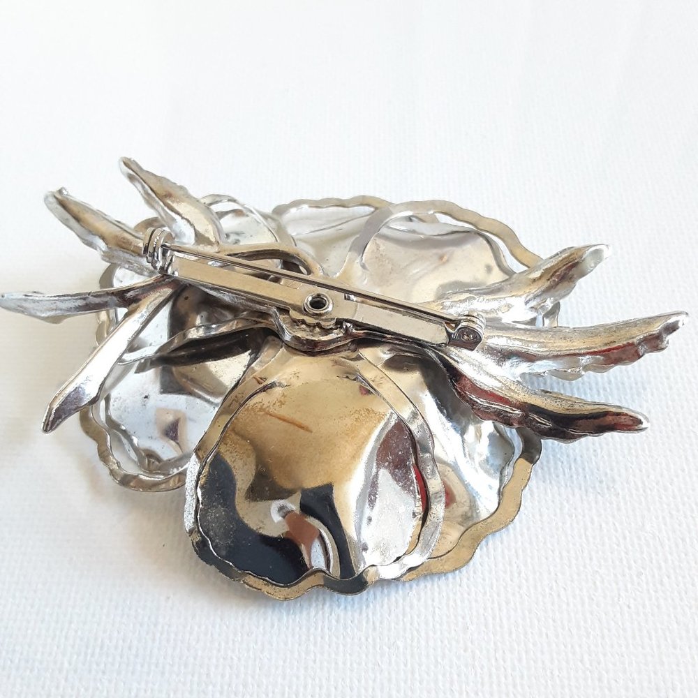 beautiful multi-layered silver tone flower brooch - Picture 6 of 6